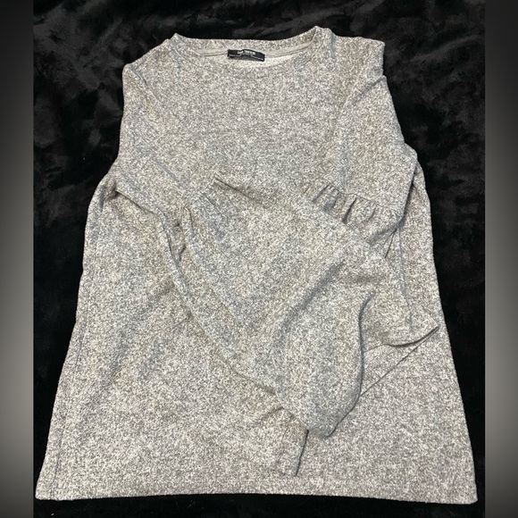 Sweater - Picture 1 of 2